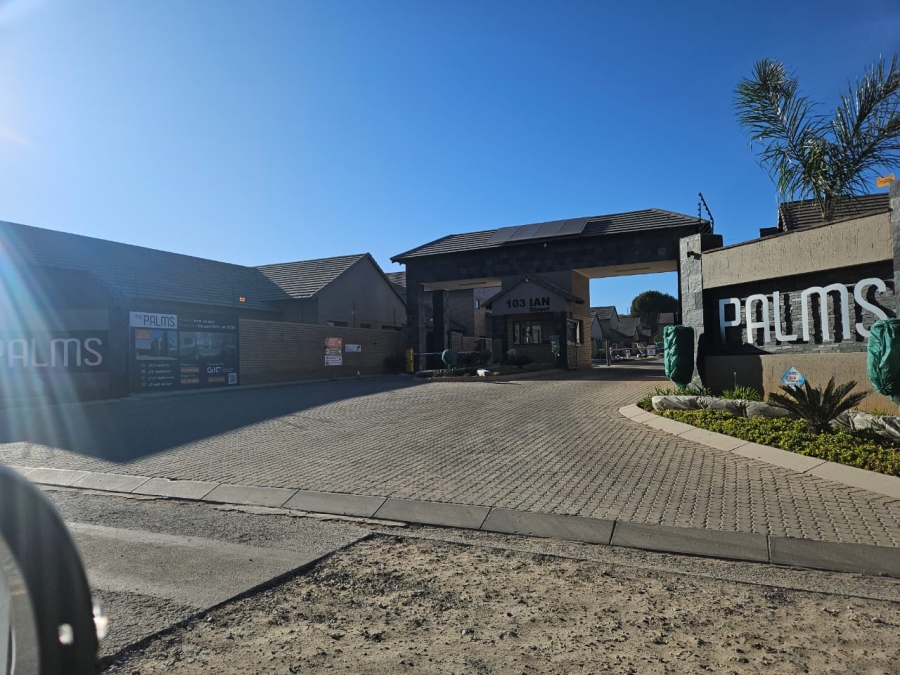 5 Bedroom Property for Sale in Wilkoppies North West